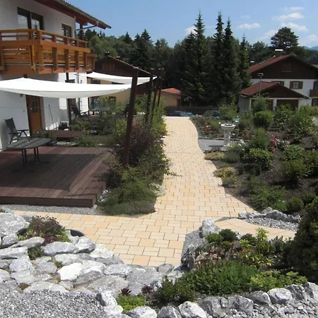 Apartment At The Rose Garden